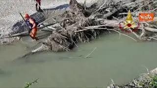A un mese dall'alluvione nelle Marche continuano le ricerche dell'ultima donna dispersa