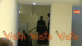 BERLUSCONI, ecco l'uscita dal Pd insieme a Renzi dopo l'incontro nel 2014