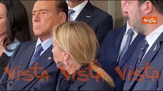 Silvio Berlusconi annuisce durante le dichiarazioni di Giorgia Meloni al Quirinale