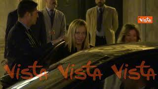 L’uscita da Montecitorio di Giorgia Meloni dopo l’incontro con il Presidente della Camera Fontana
