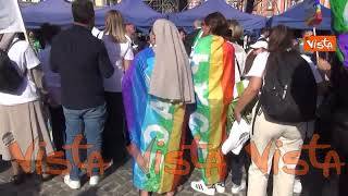 Manifestazione per la pace di Napoli, migliaia di giovani in piazza