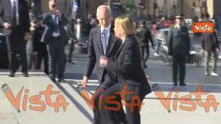 L’arrivo del Presidente Meloni all’Altare della Patria per l’omaggio al Milite Ignoto