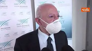 De Luca: "Reintegro medici no vax è un atto di irresponsabilità"