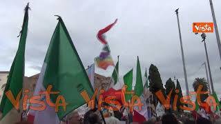 Manifestazione per la pace a Roma, le immagini del raduno a piazza della Repubblica