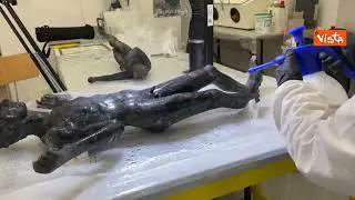 San Casciano come Riace, 24 statue di bronzo affiorano dall'acqua. Le immagini