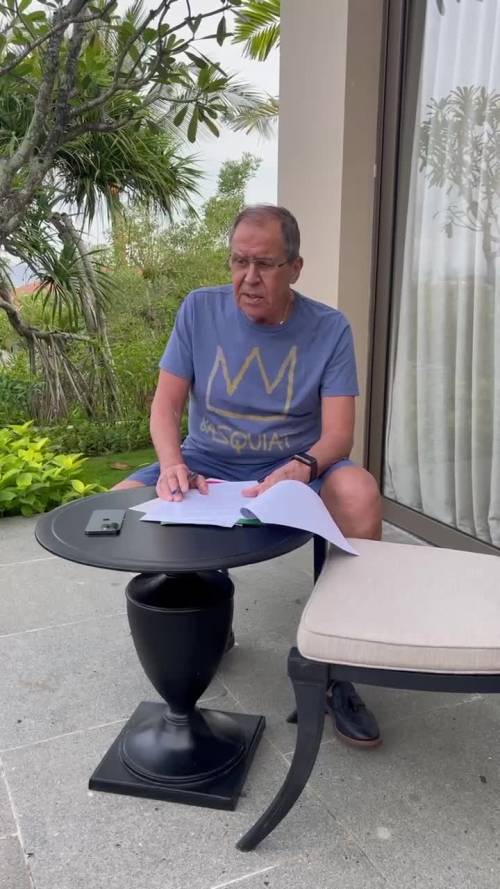 Lavrov a Bali smentisce il ricovero in ospedale 