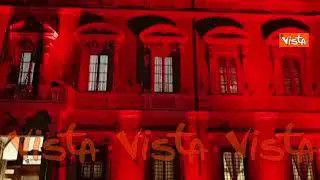 Femminicidio, il Senato si tinge di rosso contro la violenza sulle donne