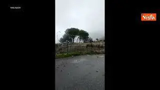 Strade di fango a Ischia, auto trascinate via