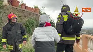 Nubifragio Ischia, i Vigili del Fuoco soccorrono la popolazione