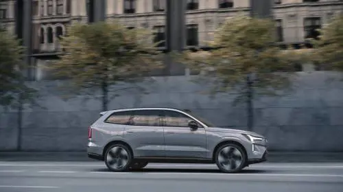 Volvo EX90, il top di gamma svedese full-electric