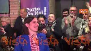 Elly Schlein annuncia la candidatura a segreteria Pd. Standing ovation e "Bella ciao" per celebrarla