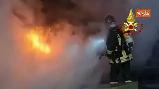 Imbarcazioni in fiamme nel porto di Castelsardo, l’intervento dei Vigili del Fuoco