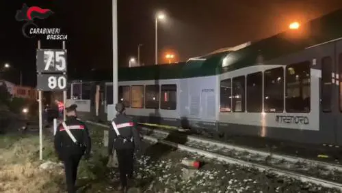 Treno deraglia vicino la stazione nel Bresciano
