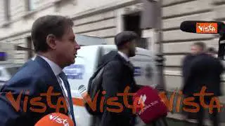 Invio di armi in Ucraina, Conte: “Adesso ci sentirete”