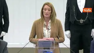 Metsola: "Europa al fianco dell'Ucraina, non guarderemo dall'altra parte"