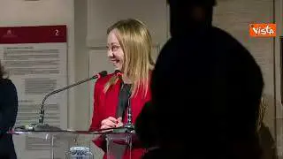 Meloni commossa all'Hanukka: "Noi mamme siamo troppo sensibili"