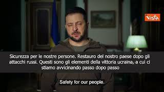 Zelensky: "Ci avviciniamo alla vittoria passo dopo passo"