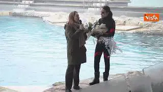 Festa di compleanno tra i delfini per Gessica Notaro al parco Oltremare di Riccione