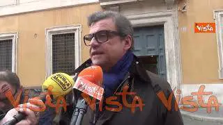 Calenda: "Ong che sbagliano vanno sanzionate"