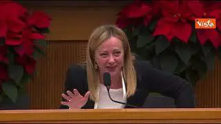 Meloni e la conferenza stampa fiume: "C'è una fine a tutto questo? Al vostro buon cuore"