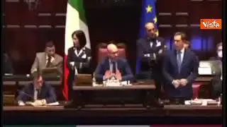 "Animale, stai seduto". Bagarre in aula alla Camera durante la discussione sul Dl Rave