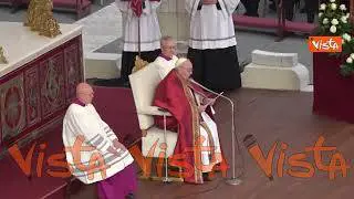 Funerali Ratzinger, Papa Francesco: “Vogliamo affidare le mani del nostro fratello al Padre”