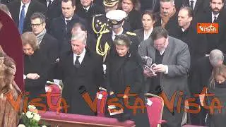 Funerali Ratzinger, in Piazza San Pietro circa 100mila fedeli