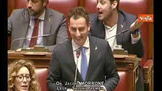 Deputati M5S applaudono a lungo Conte alla Camera, un leghista: “Ma basta, ha detto quattro cazzate”