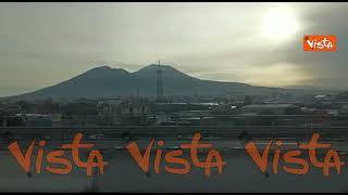 Freddo al Sud, imbiancata la cima del Vesuvio
