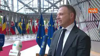 Lollobrigida: "Vino porta benessere, dare informazioni corrette"