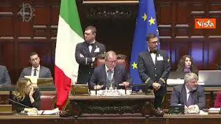 Il labiale di Donzelli durante l'intervento della collega di FdI Gardini