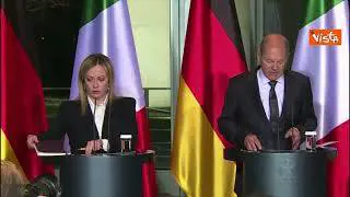 Migranti, Scholz: "Chi non ha diritto di restare deve tornare nel suo Paese"