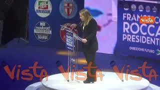 Meloni: "Non è consentito che le Ong facciano da 'traghetto'"