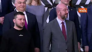 Foto di gruppo dei 27 leader europei con Zelensky a Bruxelles, le immagini