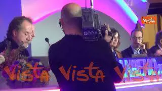 Sanremo, l'applauso per Morandi in sala stampa che si commuove