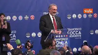Regionali Lazio, Rocca acclamato al suo arrivo sul palco del comitato elettorale a Roma