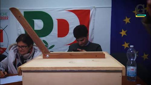 I militanti Pd al voto: "Dobbiamo ritrovare la nostra identità"