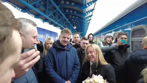 "Doveroso essere qua". L'arrivo di Meloni a Kiev