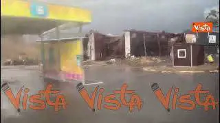 Supermercato distrutto da un missile a Irpin, in Ucraina