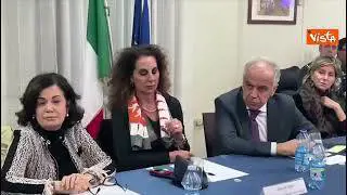 Naufragio migranti, Piantedosi in prefettura a Crotone. Le immagini