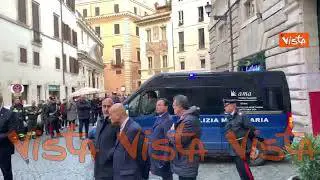 Bruno Astorre, la partenza della Polizia Mortuaria dal Senato, le immagini