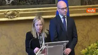 Meloni "cita" Schlein: Sottovalutano noi donne e non ci vedono arrivare