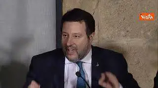 Salvini: "Italia Paese solidale, chi dice razzista è ignorante o in malafede"