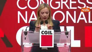 Meloni strappa un applauso al termine del suo intervento alla Cgil