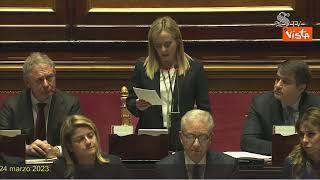 Meloni: Menzogna dire che invio armi in Ucraina toglie risorse a italiani. Standing ovation in Aula