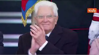 Le Frecce tricolori sorvolano Roma per celebrare 100 anni Aeronautica Militare