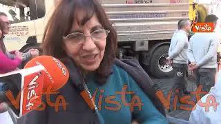 Blitz ambientalisti alla Barcaccia, le voci dei cittadini: Una vergogna