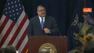 Trump incriminato, il Procuratore Bragg: "Menzogne per eludere la legge"