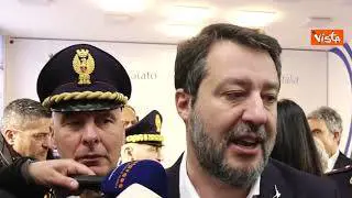 Salvini: "Al lavoro per casco, limite velocità e targa monopattini"