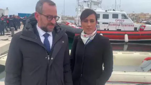 Sara Kelany e Francesco Filini a Lampedusa